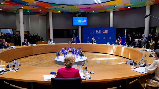 Hội nghị thượng đỉnh Mỹ - EU họp ngày 15/6 ra Tuyên bố chung chỉ trích Trung Quốc dữ dội (Ảnh: AP).