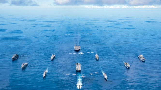 Cuộc tập trận Malabar 2020 của Hải quân 4 nước Đối thoại an ninh Bộ Tứ trên Biển Đông năm 2020 (Ảnh: USNavy).