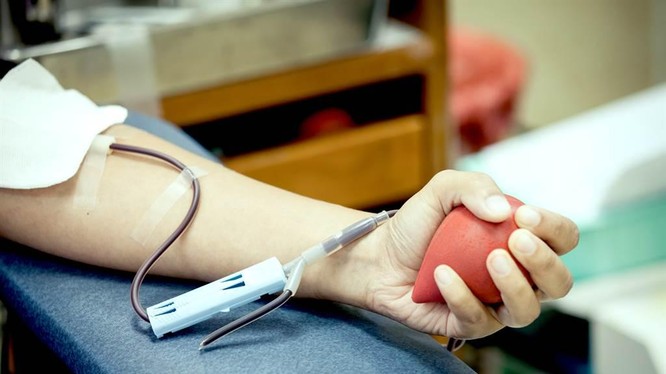  Truyền huyết tương của bệnh nhân COVID-19 đã khỏi có thể giúp cứu sống 90% bệnh nhân nguy cấp ở Indonesia (Ảnh: shutterstock).