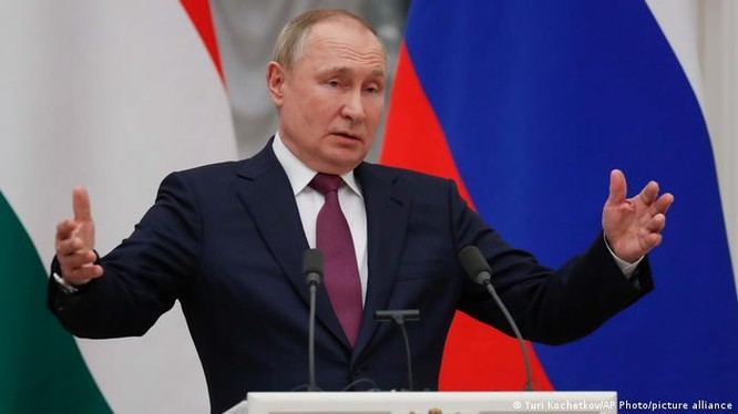 Tổng thống Nga Putin cáo buộc Mỹ muốn đẩy Nga vào chiến tranh và sử dụng khủng hoảng Ukraine để kiềm chế Nga (Ảnh: Deutsche Welle).