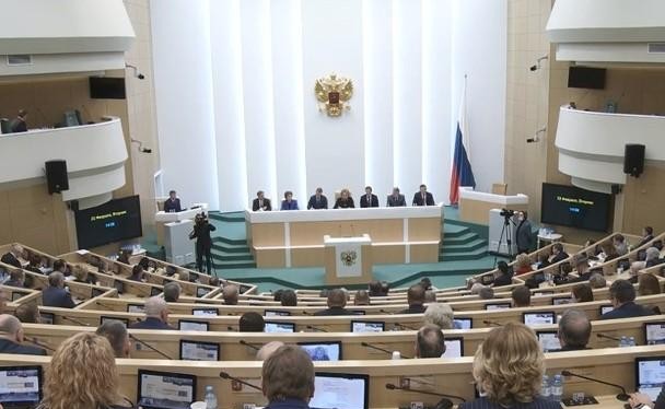 Hội đồng Liên bang Nga họp phiên đặc biệt phê chuẩn hiệp ước ký với hai nước cộng hòa Luhansk và Donetsk (Ảnh: Đông Phương).