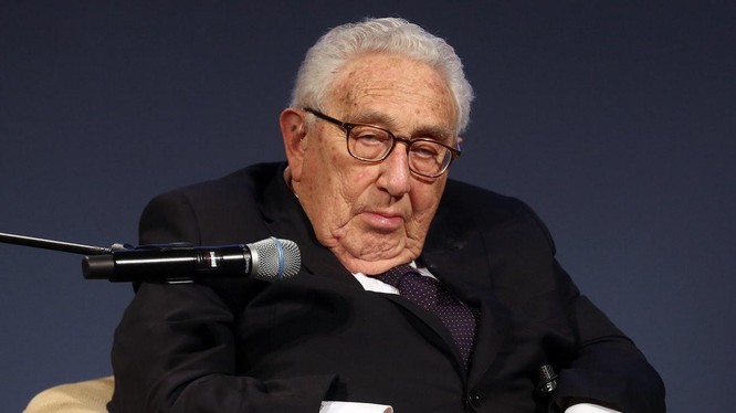 Phát biểu tại Diễn đàn Kinh tế Thế giới, cựu Ngoại trưởng Mỹ Henry Kissinger đề nghị Ukraine 