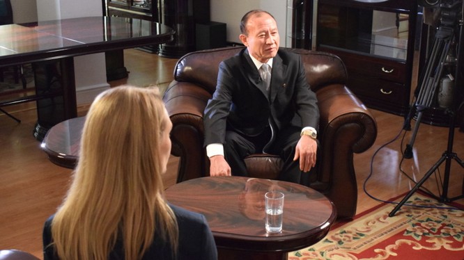 Đại sứ Choe Il trả lời phỏng vấn 
