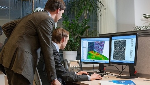 Phân tích dữ liệu địa chấn tại Gazprom Neft