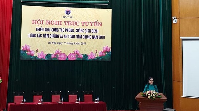 Bộ trưởng Bộ Y tế Nguyễn Thị Kim Tiến phát biểu tại hội nghị về phòng, chống dịch bệnh