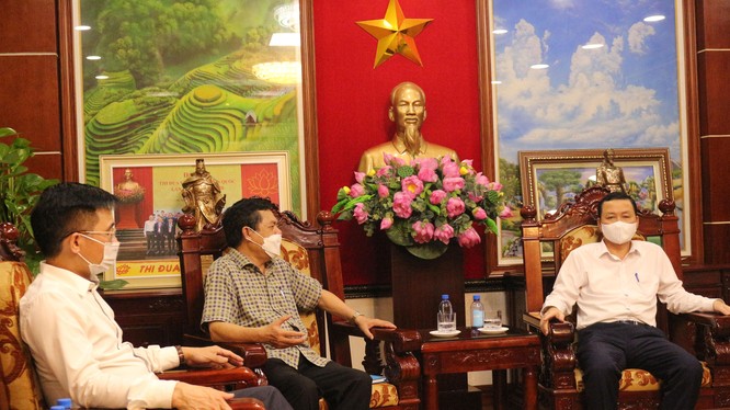 Chủ tich UBND tỉnh Thanh Hóa tiếp và làm việc với lãnh đạo Hội Truyền thông số Việt Nam