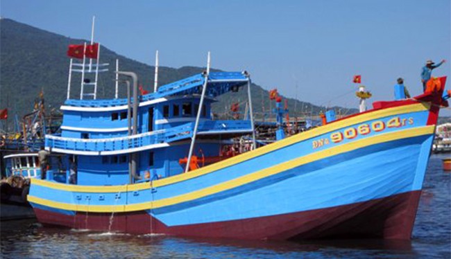 Tàu cá ĐNa 90604TS được xem là một trong những tàu cá vỏ gỗ khủng nhất Đà Nẵng được hạ thủy vàng tháng 5/2014 đã bị nạn trên biển