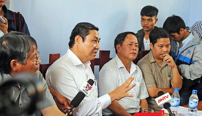 Theo Chủ tịch UBND TP Đà Nẵng Huỳnh Đức Thơ, việc các chủ đầu tư xây dựng công trình khi chưa có giấy phép là do tâm kts hôn nóng, chủ quan và không làm điều gì bậy bạ
