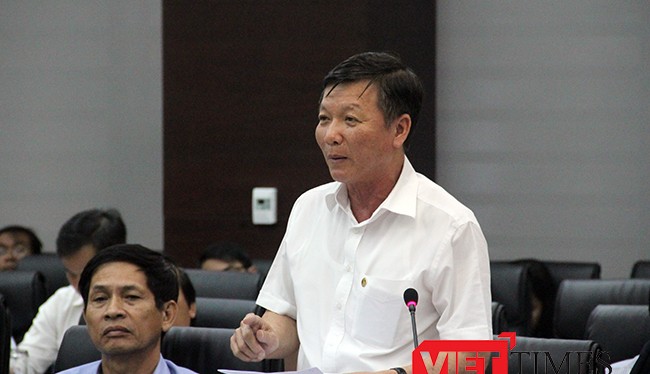 Ông Lê Văn Trung, Giám đốc sở Giao thông vận tải (GTVT) TP Đà Nẵng trả lời câu hỏi của phóng viên tại buổi Họp báo