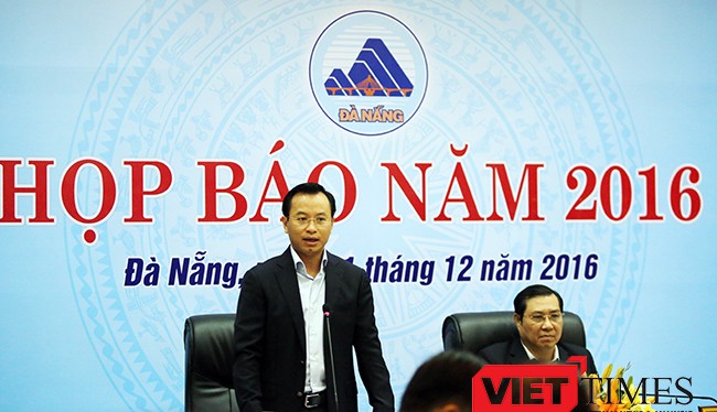 Bí thư Thành ủy Đà Nẵng Nguyễn Xuân Anh phát biểu chỉ đạo tại một cuộc Họp báo định kỳ của TP Đà Nẵng