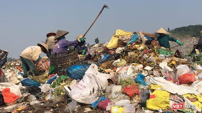 Bãi rác Khánh Sơn sử dụng công nghệ cũ đang ngày ô nhiễm và quá tải
