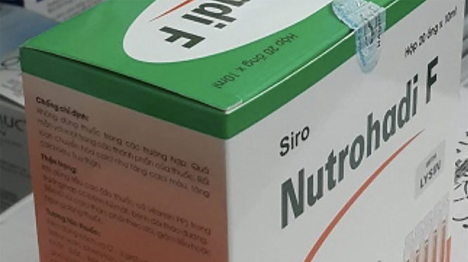 Thuốc Siro uống Siro Nutrohadi F do Công ty CP Dược Hà Tĩnh sản xuất.