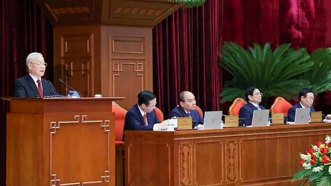 Tổng Bí thư Nguyễn Phú Trọng phát biểu khai mạc Hội nghị trung ương 6 (khóa XIII) (Ảnh: VGP/Nhật Bắc)