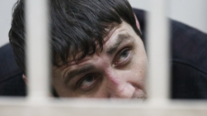 Nghi can Zaur Dadayev tại tòa án ở Matxcơva Ảnh: Reuters