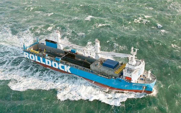 Tàu hàng Rolldock Star đang vận chuyển tàu ngầm Hải Phòng về Việt Nam - Ảnh: Rolldock
