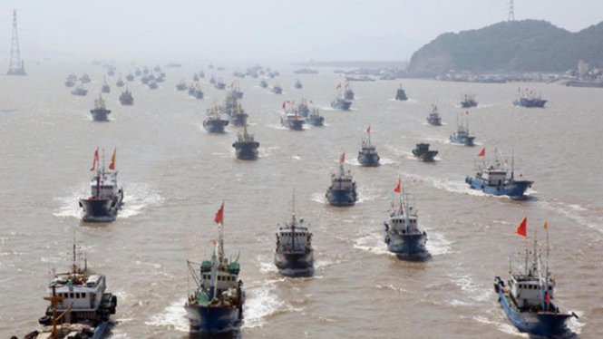 Chuyên gia dự đoán Trung Quốc sẽ biến những tàu cá này thành hạm đội đánh bắt trên biển - Ảnh: Tân Hoa xã