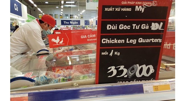 Gà Việt đang chịu lỗ 10.000 đồng một con vì thịt gà nhập quá rẻ