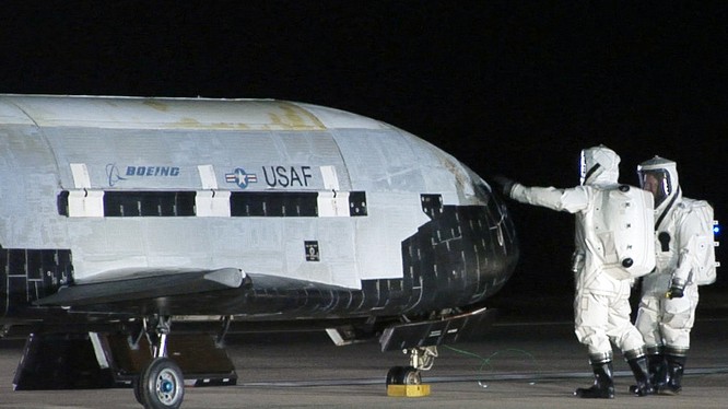 Tàu vũ trụ tuyệt mật X-37B của Mỹ
