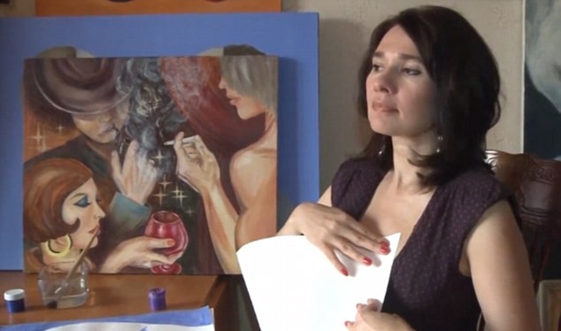 Nữ họa sĩ Irina Romanovskaya dùng chính bầu ngực của mình làm công cụ để sáng tác những bức tranh độc đáo