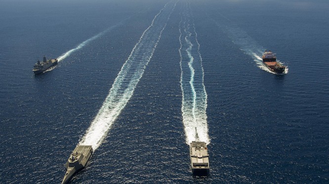 Mỹ đang chuẩn bị điều chiến hạm tuần tra quanh các đảo nhân tạo của Trung Quốc ở Biển Đông