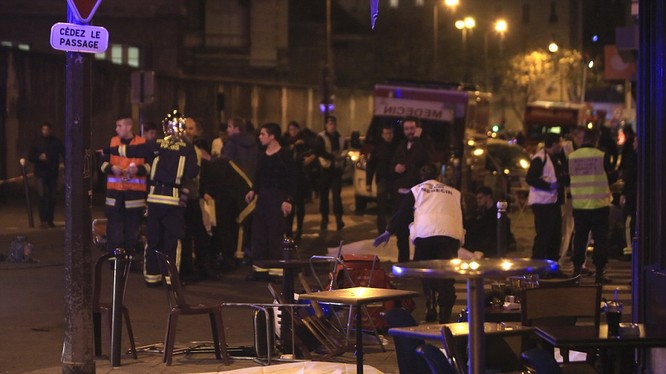 Điềm gở trên báo Pháp trước thời khắc bị khủng bố "thứ sáu ngày 13"