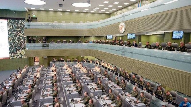 Bên trong Trung tâm Điều hành Quốc phòng ở Moscow, Nga. Ảnh: Reuters