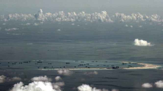 Đá Vành Khăn trong quần đảo Trường Sa của Việt Nam đang bị Trung Quốc chiếm đóng và xây dựng đảo phi pháp - Ảnh: Reuters