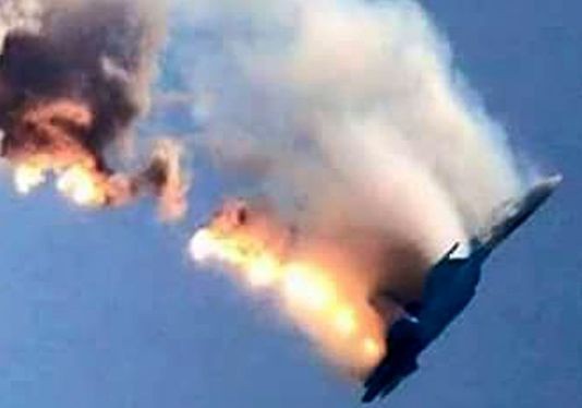 Su-24 Nga trúng tên lửa Thổ Nhĩ Kỳ bốc cháy trên không phận biên giới Syria-Thổ Nhĩ Kỳ
