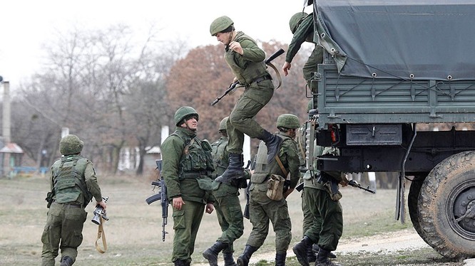 Binh sĩ Nga tại bán đảo Crimea