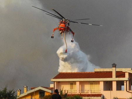 Hà Nội sẽ mua 2 máy bay trực thăng phục vụ chữa cháy, cứu hộ. Ảnh minh họa