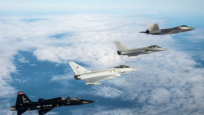 Chiến đấu cơ của không quân NATO