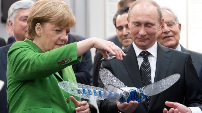 Tổng thống Nga Putin và Thủ tướng Đức Merkel