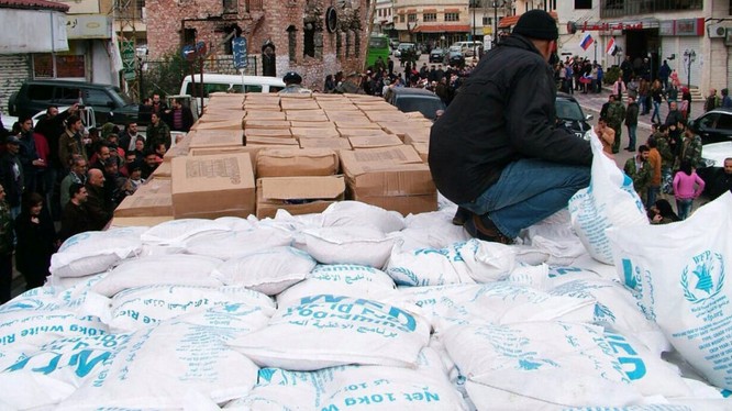 Hàng cứu trợ nhân đạo đến với người dân Syria