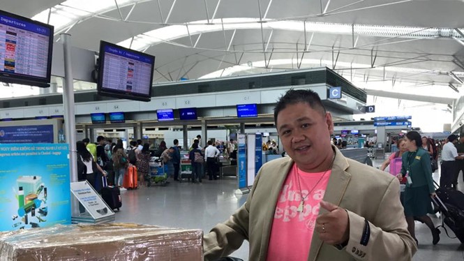 Hình ảnh Minh Béo tại sân bay hôm 18.3, trước khi lên đường lưu diễn tại Mỹ - Ảnh: Facebook nhân vật