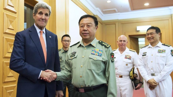 Phạm Trường Long và Ngoại trưởng Mỹ John Kerrey tại Bắc Kinh ngày 16/5/2015