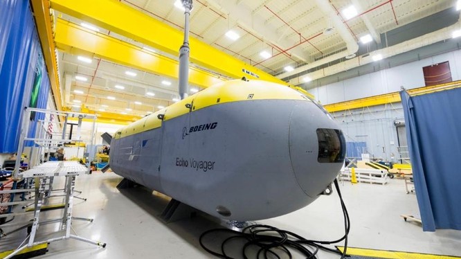 Tàu ngầm tự hành Echo Voyager do tập đoàn Mỹ Boeing sản xuất, có khả năng hoạt động nhiều tháng liên tục dưới đáy biển mà không cần nạp điện.