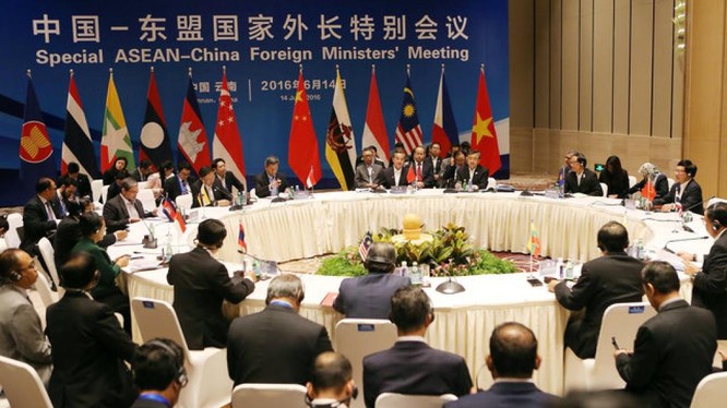 Hội nghị ASEAN-Trung Quốc ở Vân Nam đã diễn ra không êm thấm