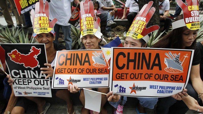 Người dân Philippines biểu tình phản đối yêu sách ngang ngược của Trung Quốc