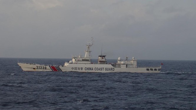 Tàu hải cảnh Trung Quốc thường xuyên tiến vào vùng tranh chấp với Nhật Bản