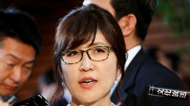 Bộ trưởng Quốc phòng Nhật Bản Tomomi Inada rất cứng rắn với Trung Quốc