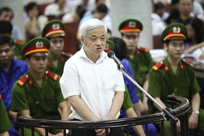 Việc truy tố, xét xử các đối tượng gây ra những vụ “đại án” trong lĩnh vực tài chính - ngân hàng như Nguyễn Đức Kiên, Huỳnh Thị Huyền Như được dư luận đồng tình ủng hộ.
