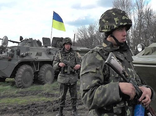 Quân đội Ukraine đang bị vây trong chảo lửa Debaltsevo