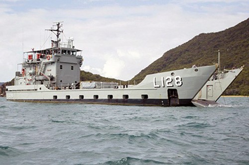 Tàu đổ bộ Labuan của Hải quân Australia.