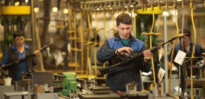 Dây chuyền sản xuất trong nhà máy của Kalashnikov Concern.