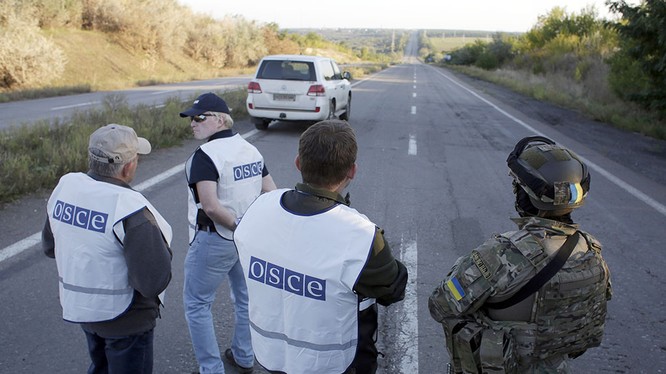 Lực lượng Ukraine rút lui - báo cáo của OBSE