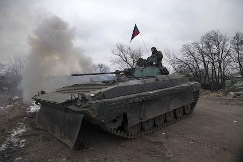 Quân ly khai Ukraine quyết chiến, Mỹ cảnh báo trừng phạt