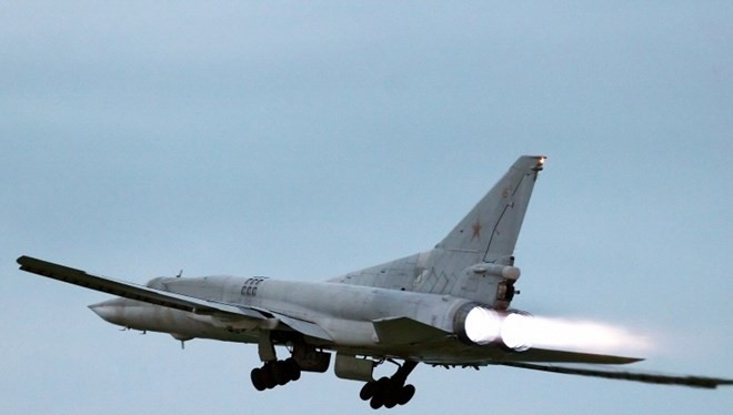 áy bay mang tên lửa chiến lược Tu-22M3. (Nguồn: TASS)