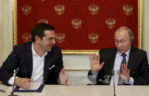 Thủ tướng Hy Lạp Alexis Tsipras và Tổng thống Nga Vladimir Putin trong cuộc hội đàm tại Moskva. Ảnh: AFP/TTXVN