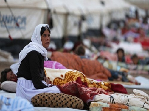 Nhiều phụ nữ và trẻ em Yazidis buộc phải đi lánh nạn để tránh sự tàn bạo của chiến binh IS