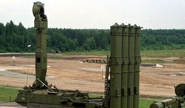 Hệ thống tên lửa đất đối không S-300 của Nga
